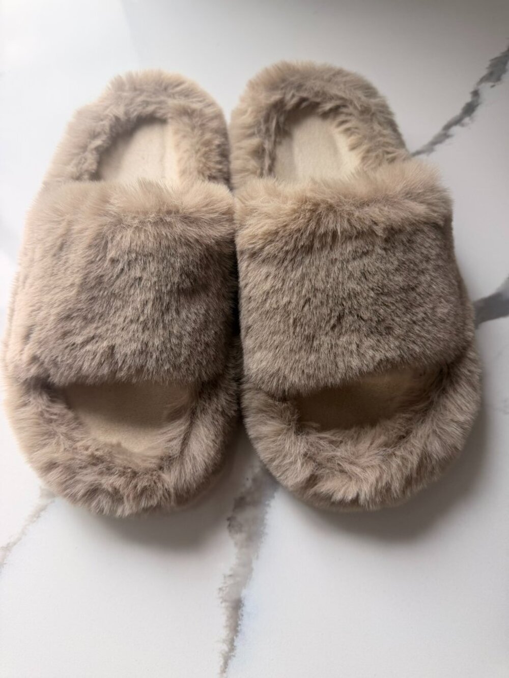 Women's Plush Faux Fur Slip-On House Slippers Taupe Beige Cozy Indoor Slides